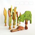 Lakeside DaduGarden with beaver, reeds and willow