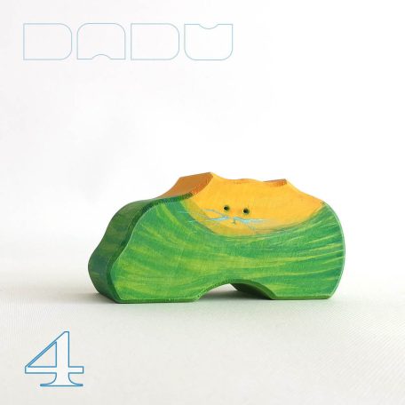 Silly Cats: Extraordinary Colorful Wooden Toy Animals