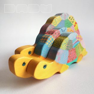 Dadu Bebop cheerful turtles—handpainted wooden toys