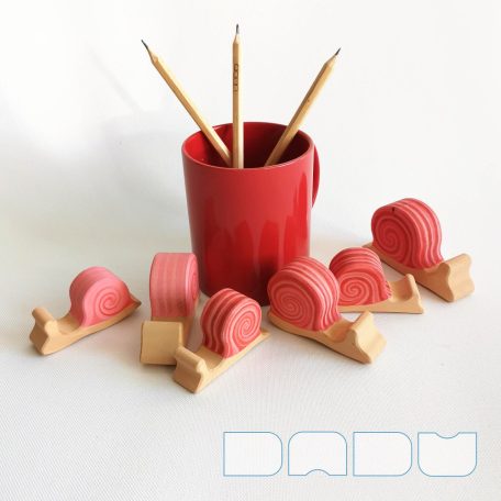 Pink snails - wooden figures