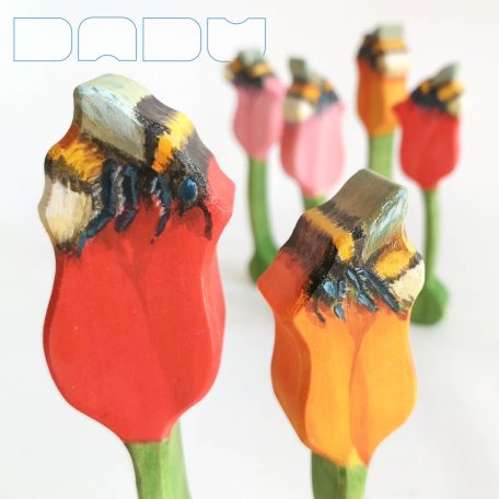 Bumble bee on tulip - DaduGarden plantable
