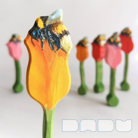 Bumble bee on tulip - DaduGarden plantable