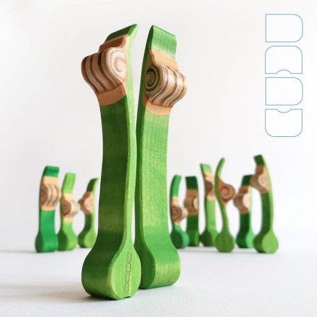 Snails on plants - DaduGarden plantable