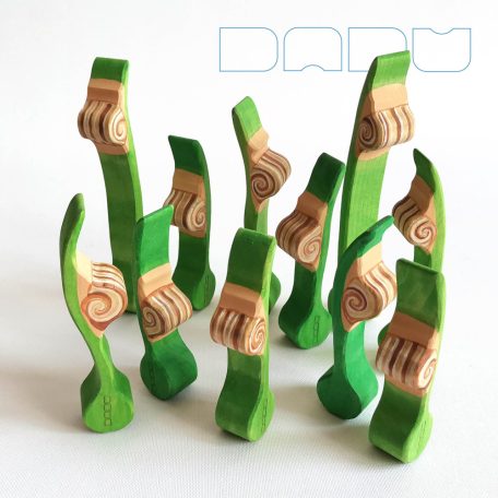 Snails on plants - DaduGarden plantable