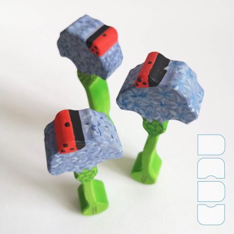 Ladybugs on plants - DaduGarden plantable