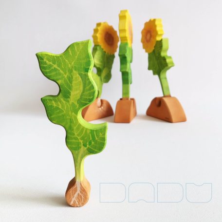 Crop grower dadu — wooden toy for developing sunflower and children :)