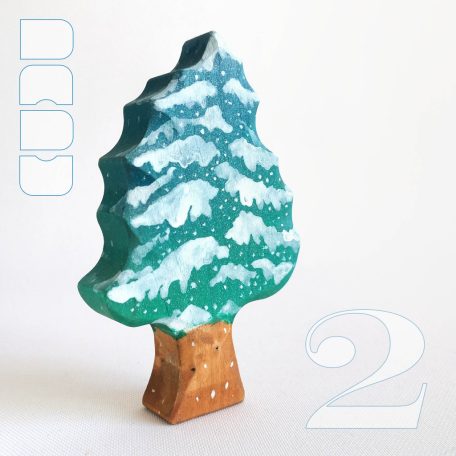Snowy pine trees: decorative wooden toys, various designs